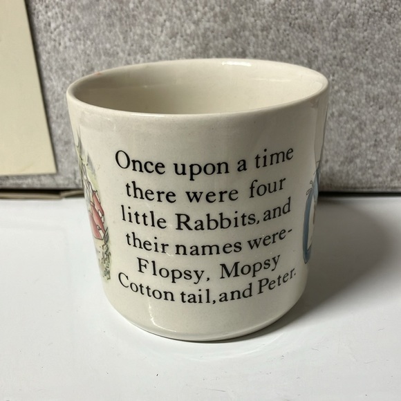 Peter rabbit nursery set by Wedgwood - Picture 9 of 12